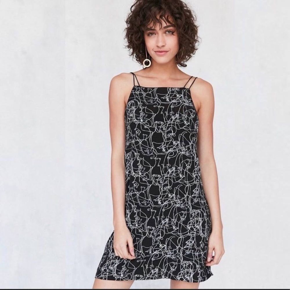 Urban outfitters silence+noise Ella doodle Picasso dress Small